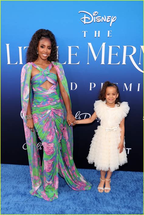 chloe little mermaid|chloe and halle older sister.